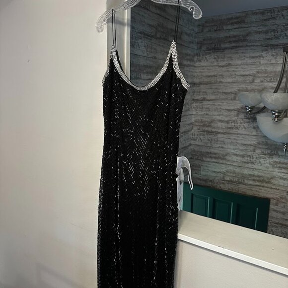 NWT Mac Duggal Black Beaded Spaghetti Strap Gown Sz 14 Formal Evening Dress - Picture 4 of 16